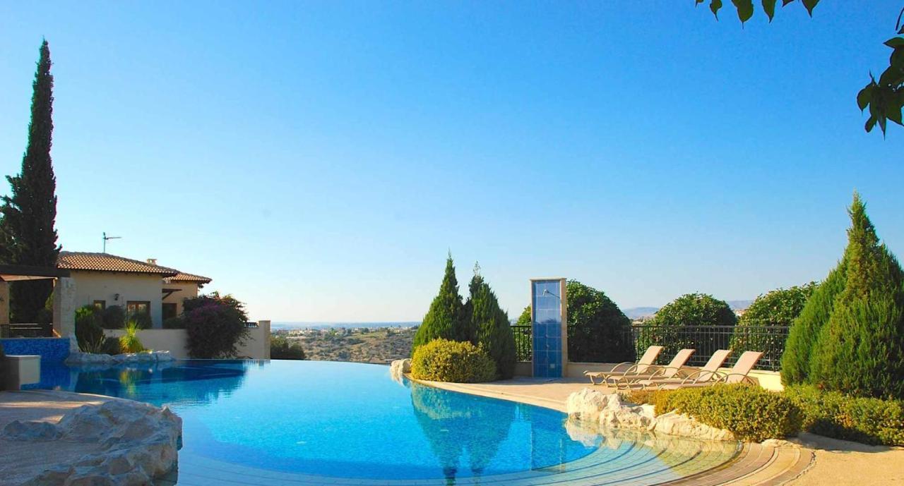 Fantastic Junior Villa Cz02 Salamis With Gorgeous Views, Aphrodite Hills Куклия Экстерьер фото