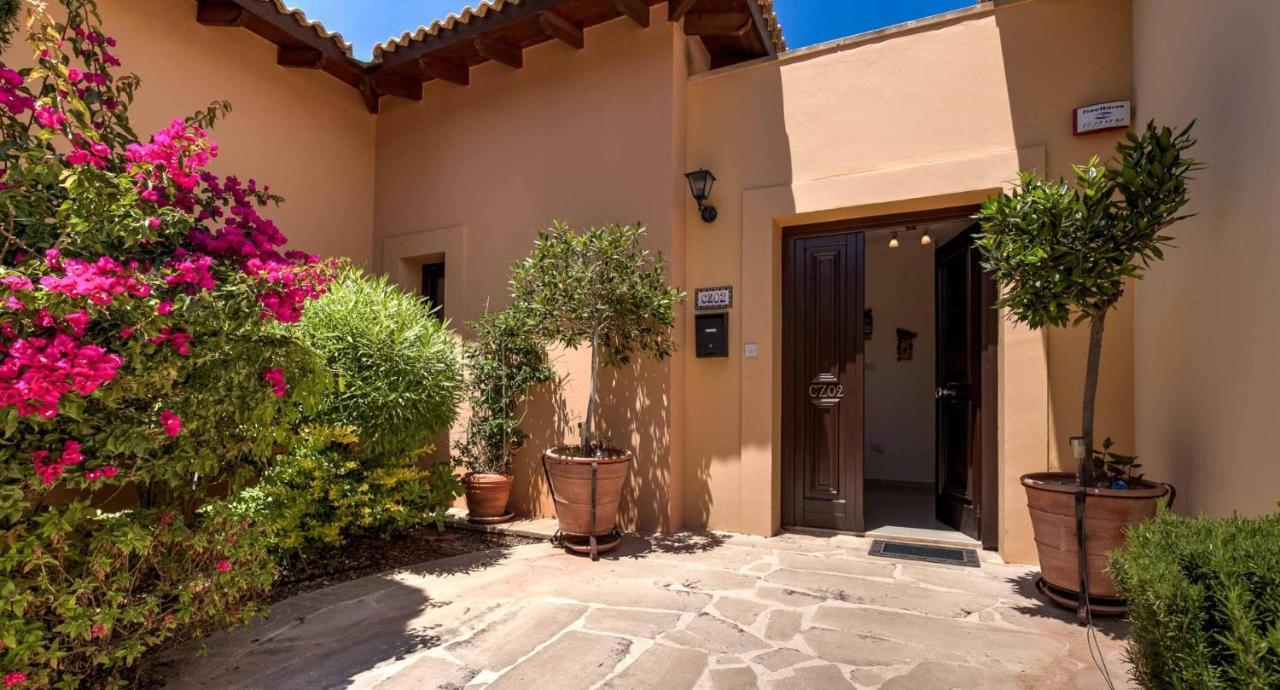 Fantastic Junior Villa Cz02 Salamis With Gorgeous Views, Aphrodite Hills Куклия Экстерьер фото