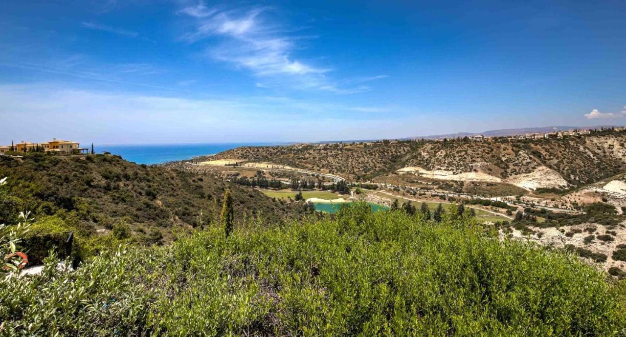 Fantastic Junior Villa Cz02 Salamis With Gorgeous Views, Aphrodite Hills Куклия Экстерьер фото