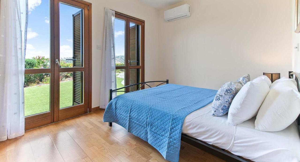 Fantastic Junior Villa Cz02 Salamis With Gorgeous Views, Aphrodite Hills Куклия Экстерьер фото
