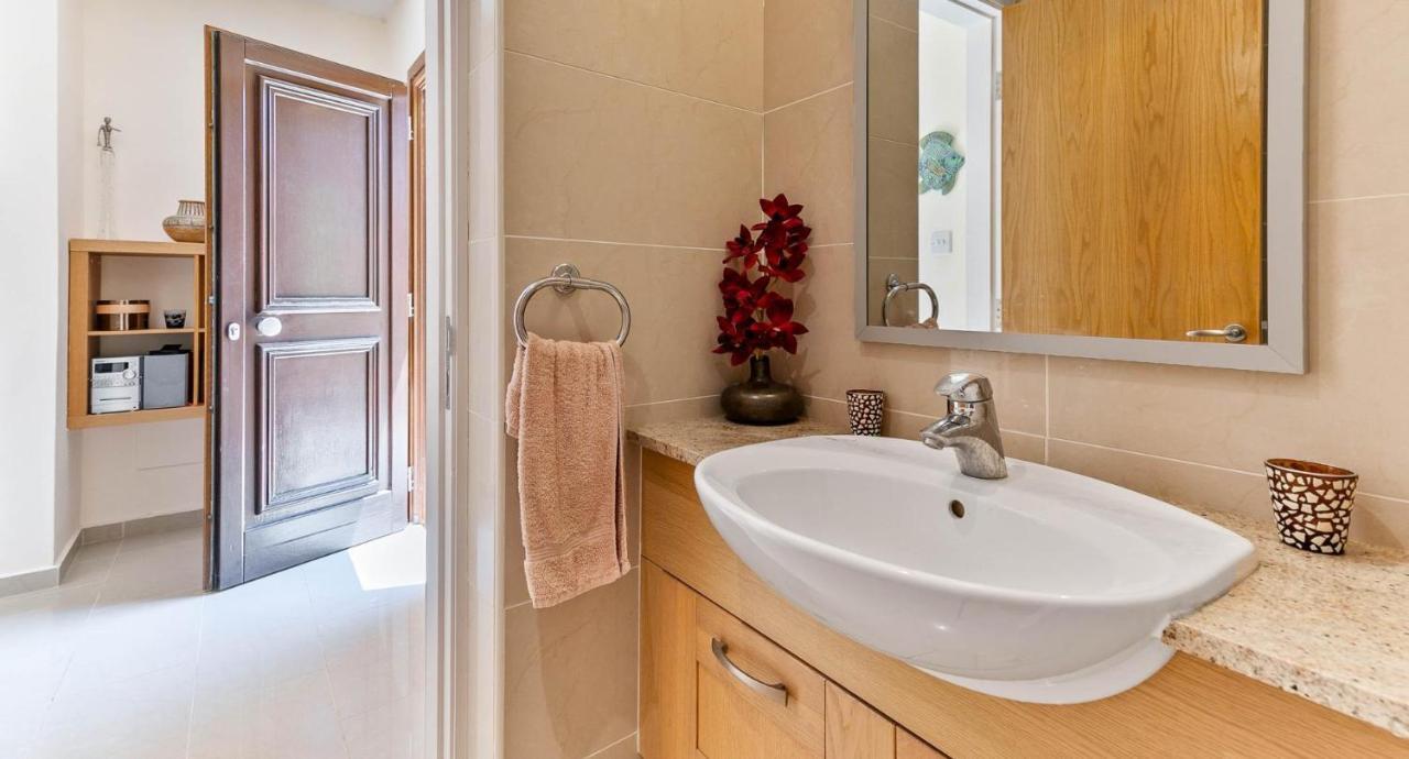 Fantastic Junior Villa Cz02 Salamis With Gorgeous Views, Aphrodite Hills Куклия Экстерьер фото